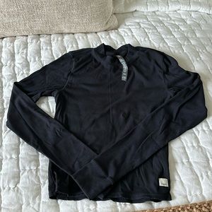 Long-Sleeve Pose Fitted Tee EUC